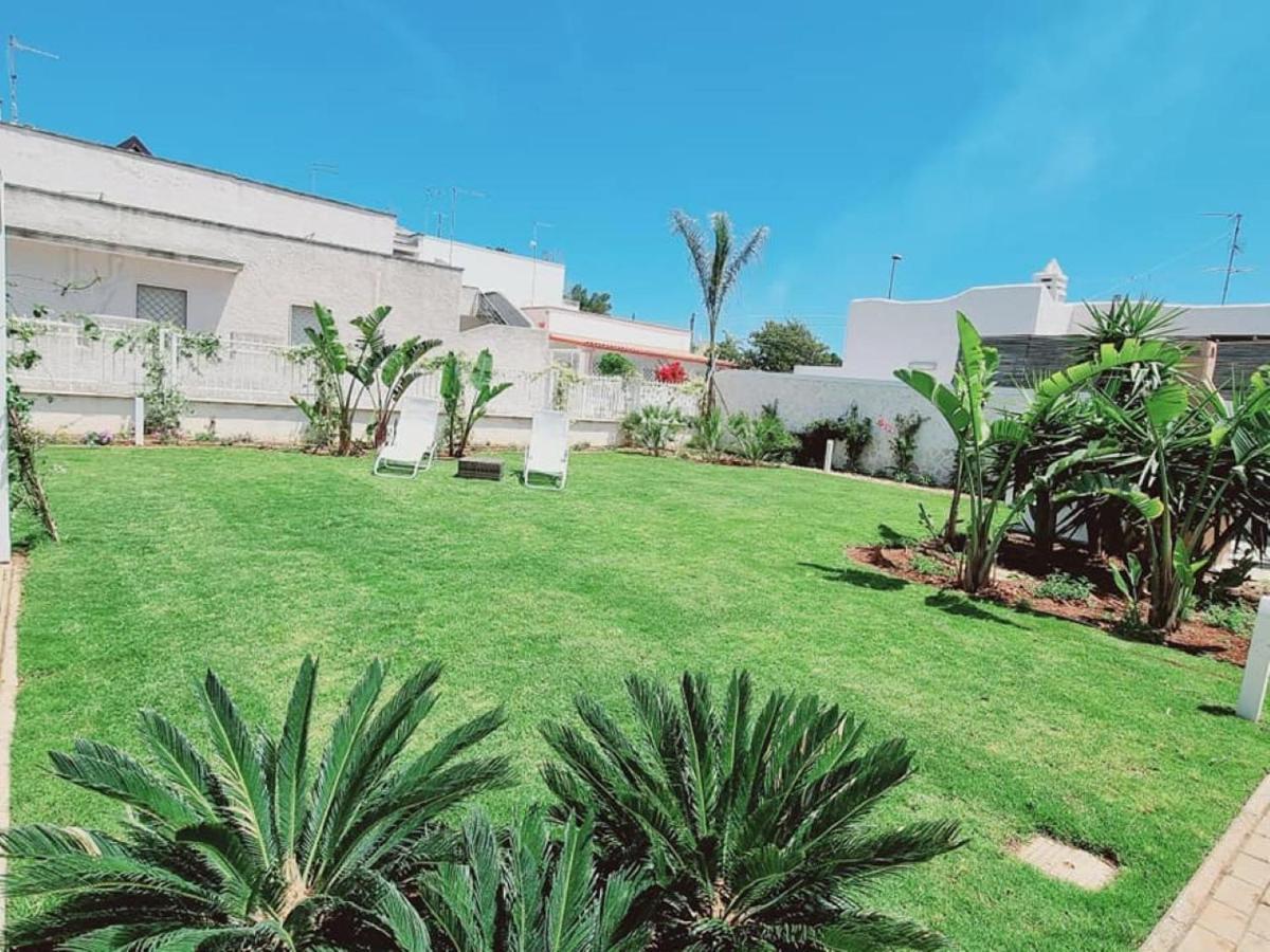Villa Zizzari A Due Passi Dal Mare Torre Lapillo Buitenkant foto