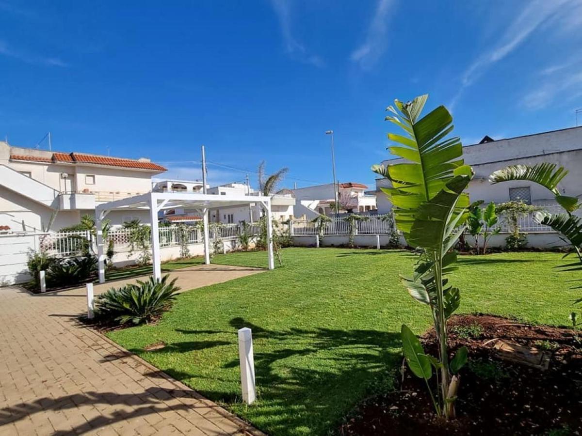 Villa Zizzari A Due Passi Dal Mare Torre Lapillo Buitenkant foto