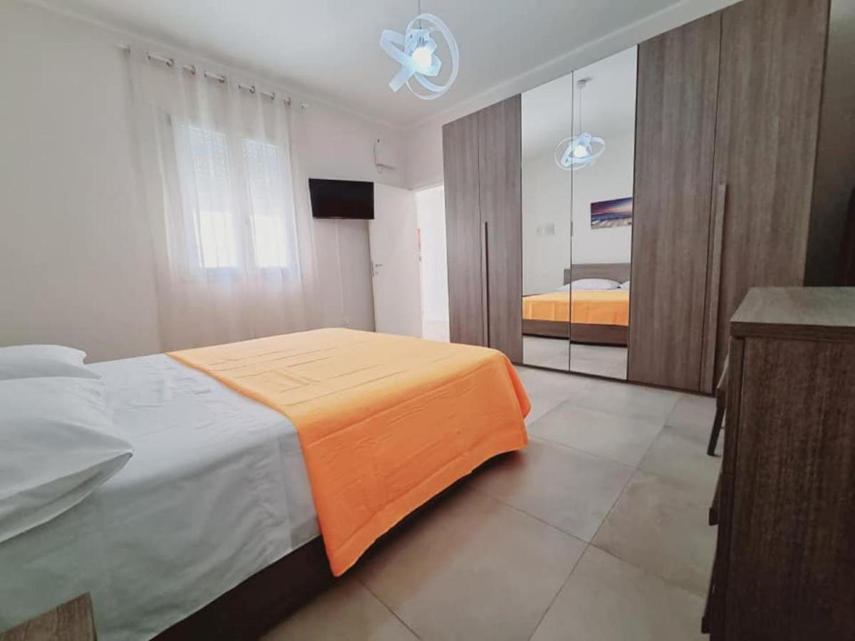 Villa Zizzari A Due Passi Dal Mare Torre Lapillo Buitenkant foto